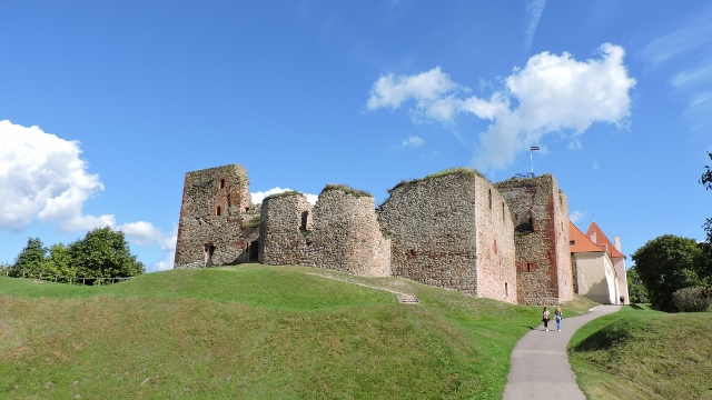 1589 (640x360)