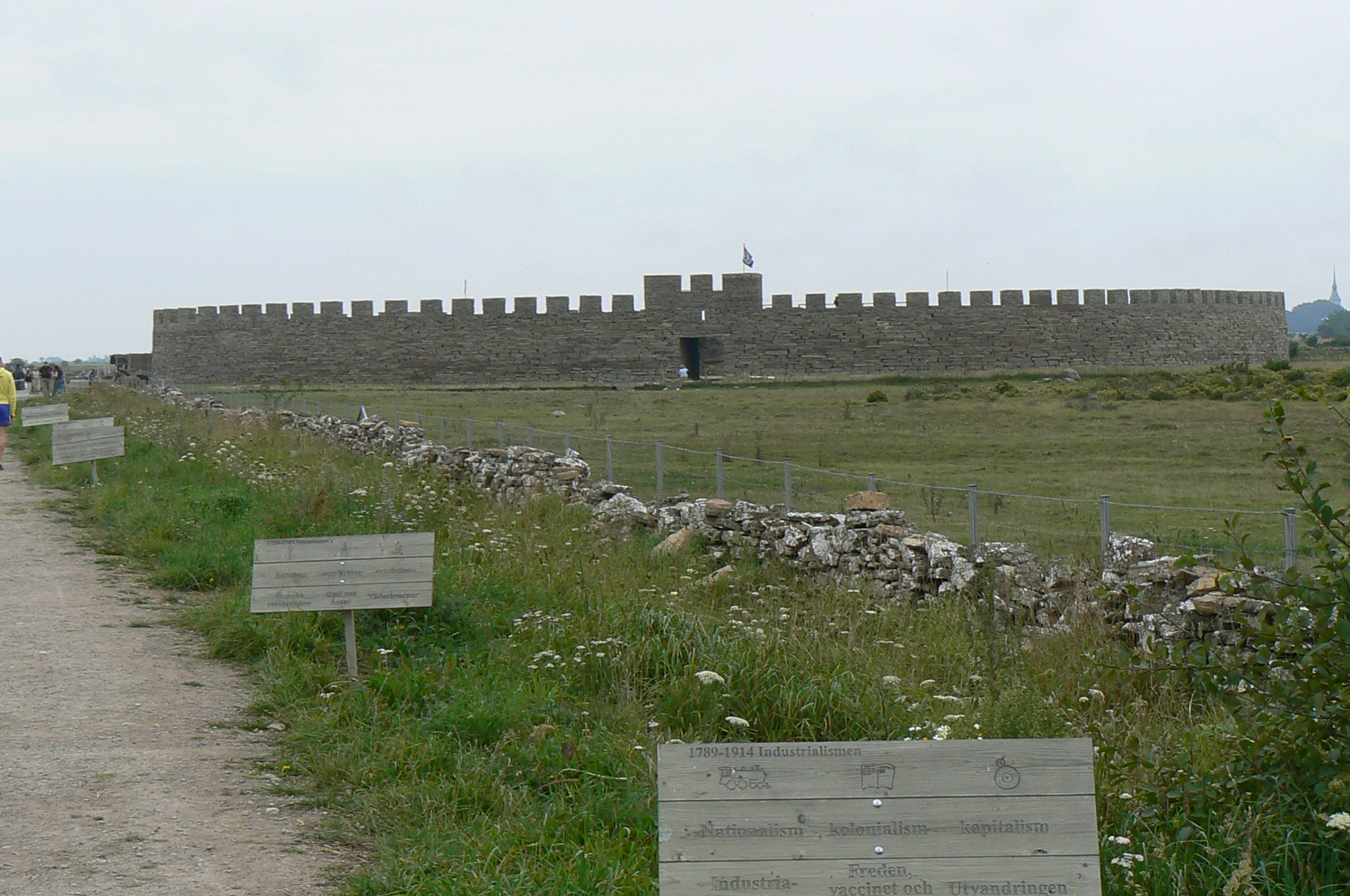 36.Eketorp-zrekonstruovaná pevnost z r.300-1300.jpg